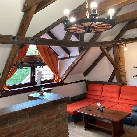 Apartmanovy Dum 13 Podkrovi 1 Seč Екстериор снимка