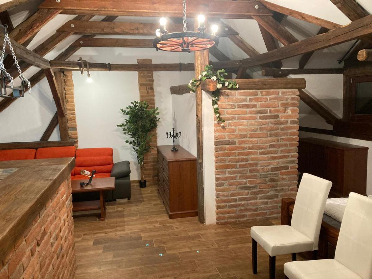 Apartmanovy Dum 13 Podkrovi 1 Seč Екстериор снимка